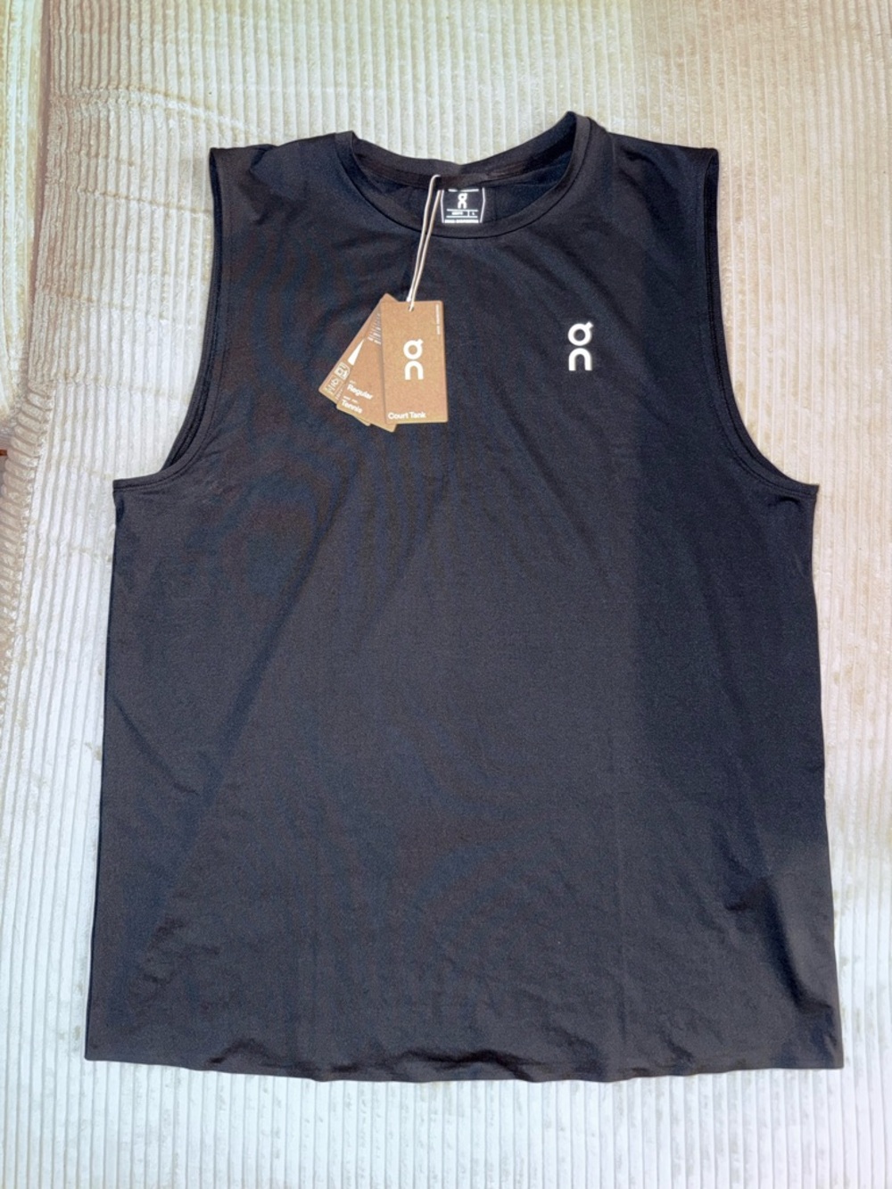 On Clouds Black Court Tank